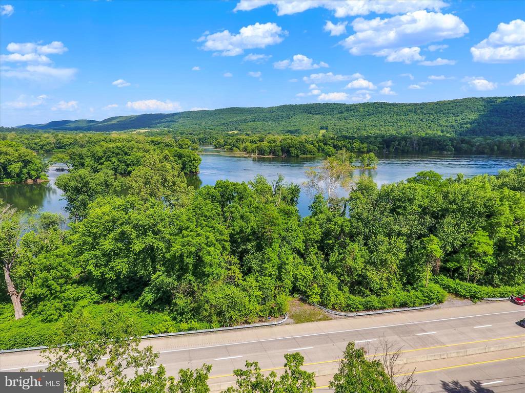 SUSQUEHANNA TRAIL