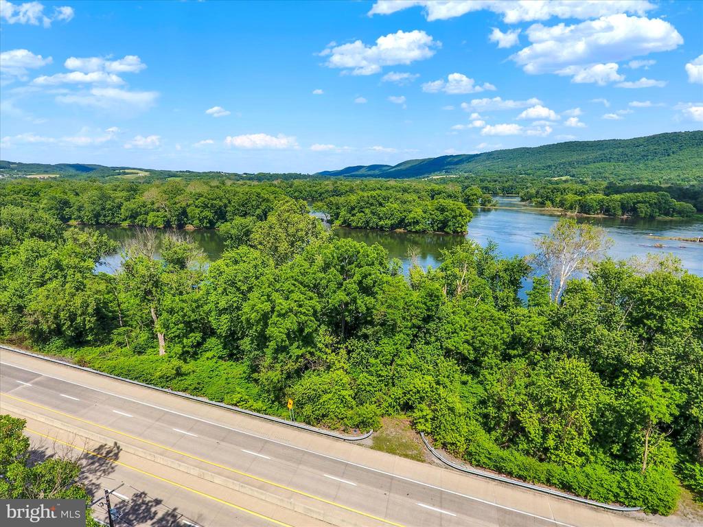 SUSQUEHANNA TRAIL