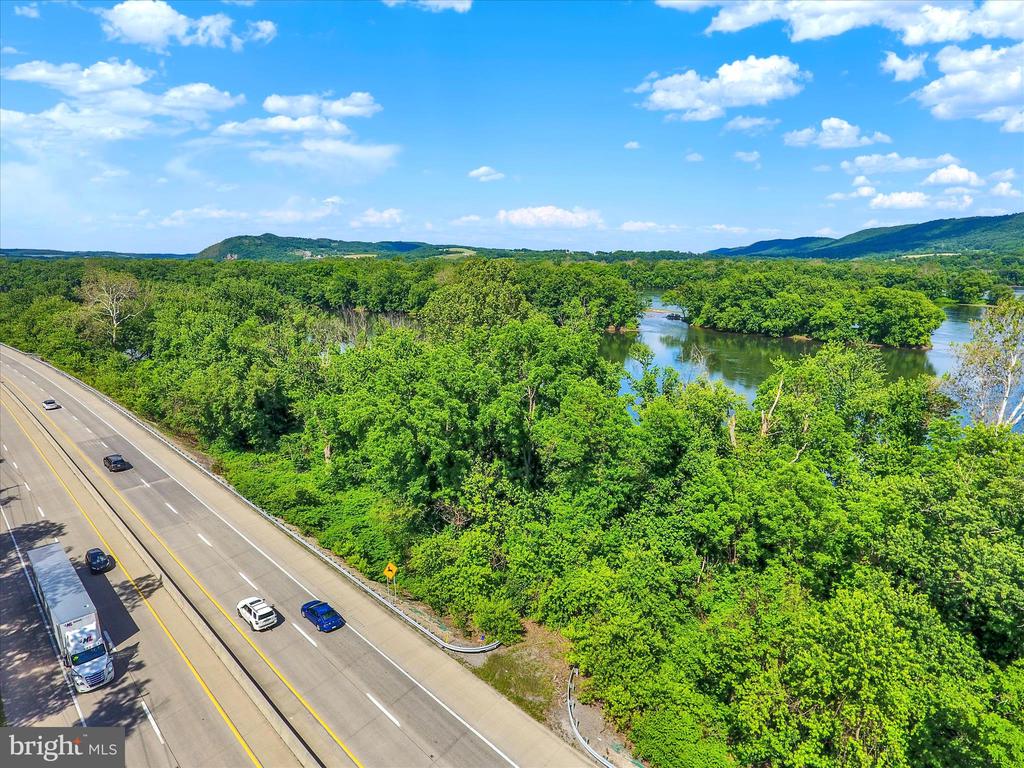 SUSQUEHANNA TRAIL