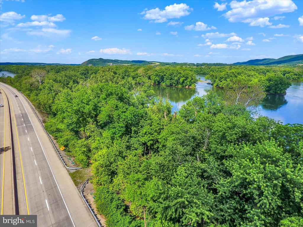 SUSQUEHANNA TRAIL