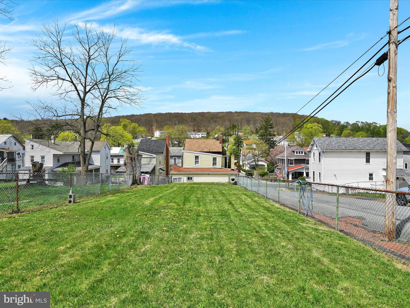31 Chestnut St