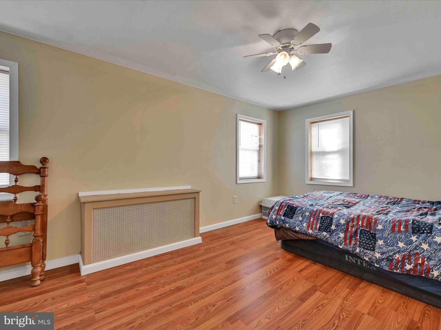 31 Chestnut St