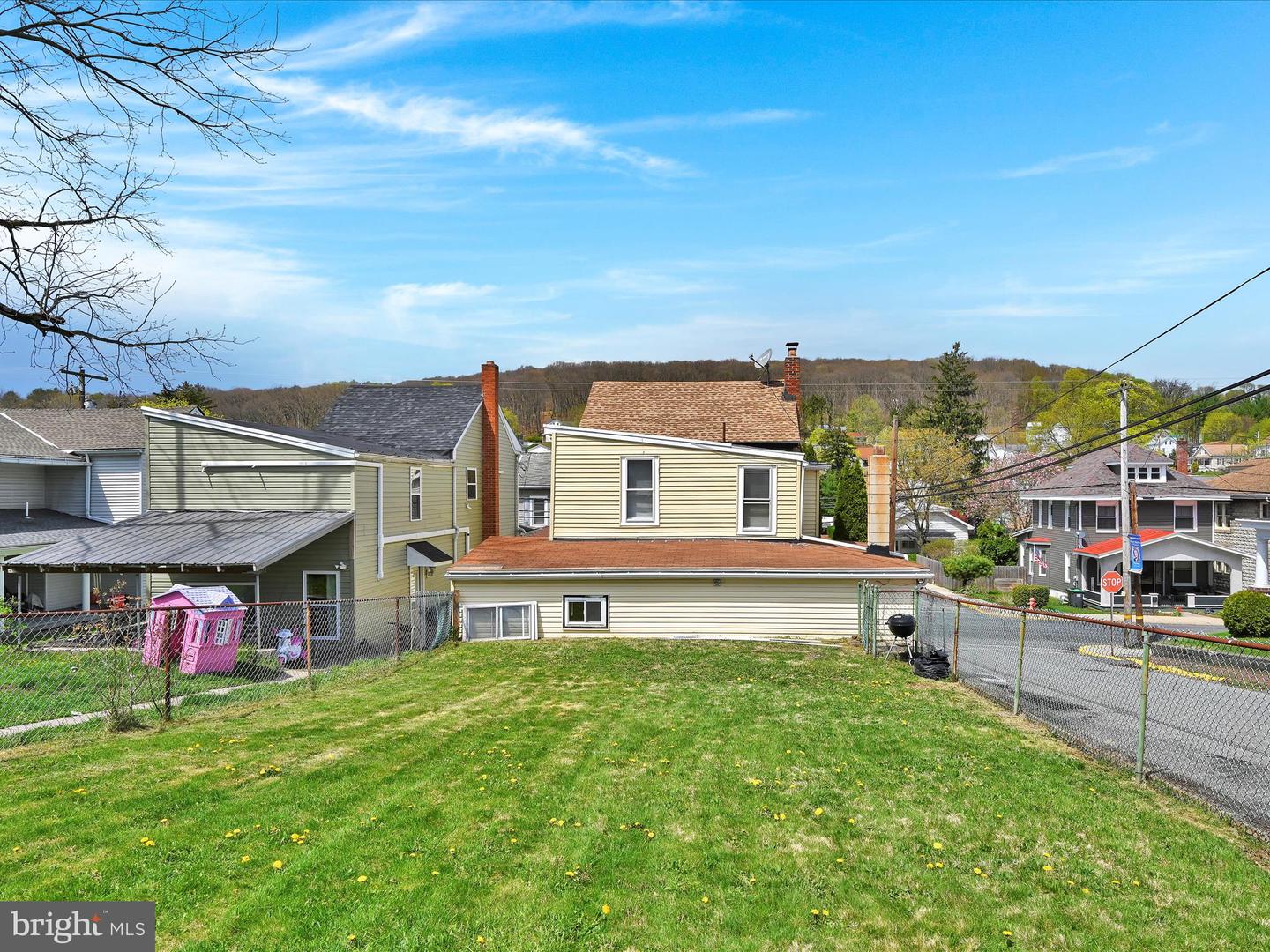 31 Chestnut St