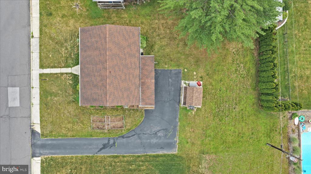 89 DEERFIELD DRIVE