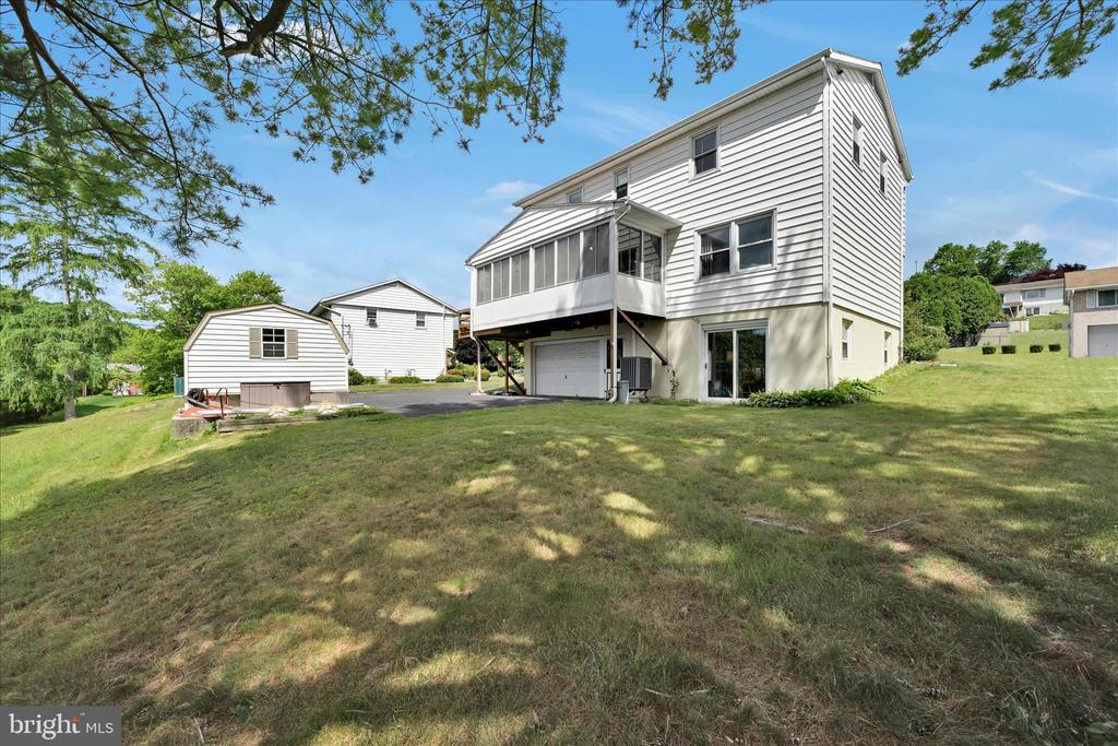 89 DEERFIELD DRIVE