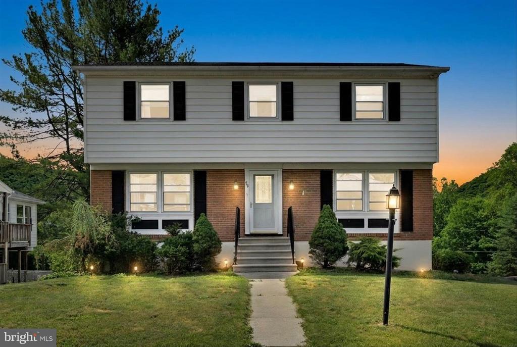 89 DEERFIELD DRIVE