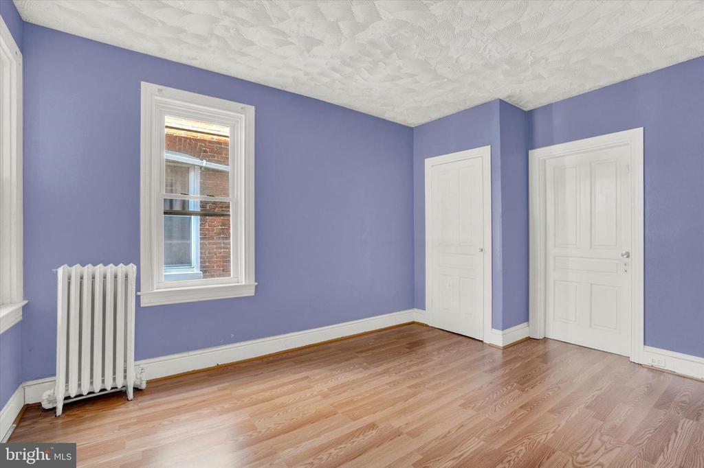 724 ROOSEVELT AVENUE