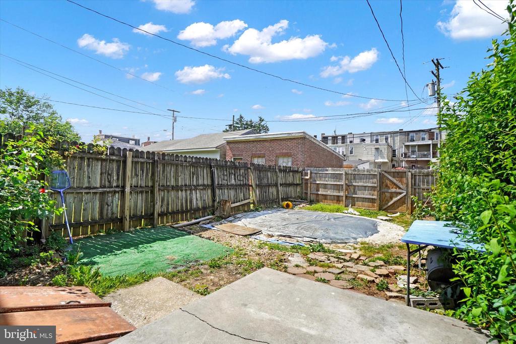 724 ROOSEVELT AVENUE