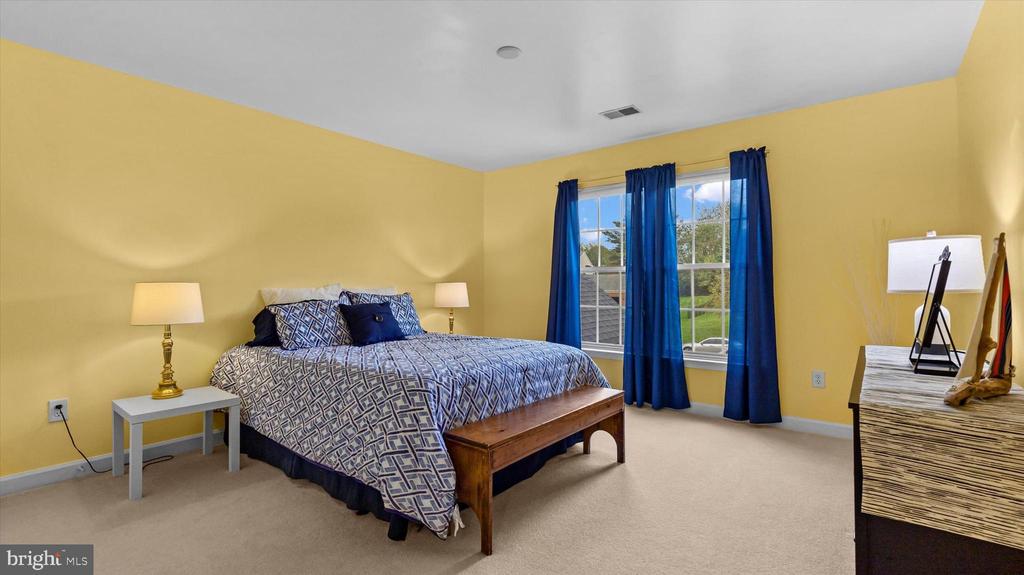 447 EL VISTA DRIVE
