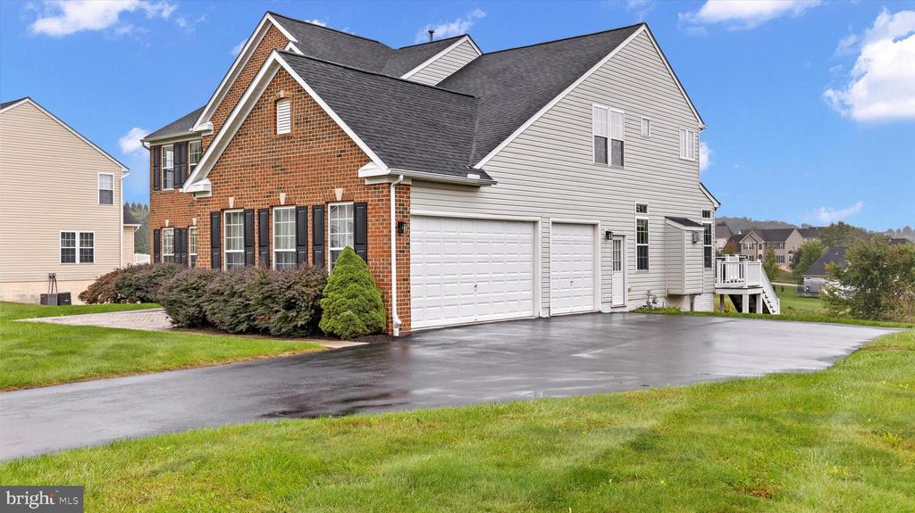 447 EL VISTA DRIVE