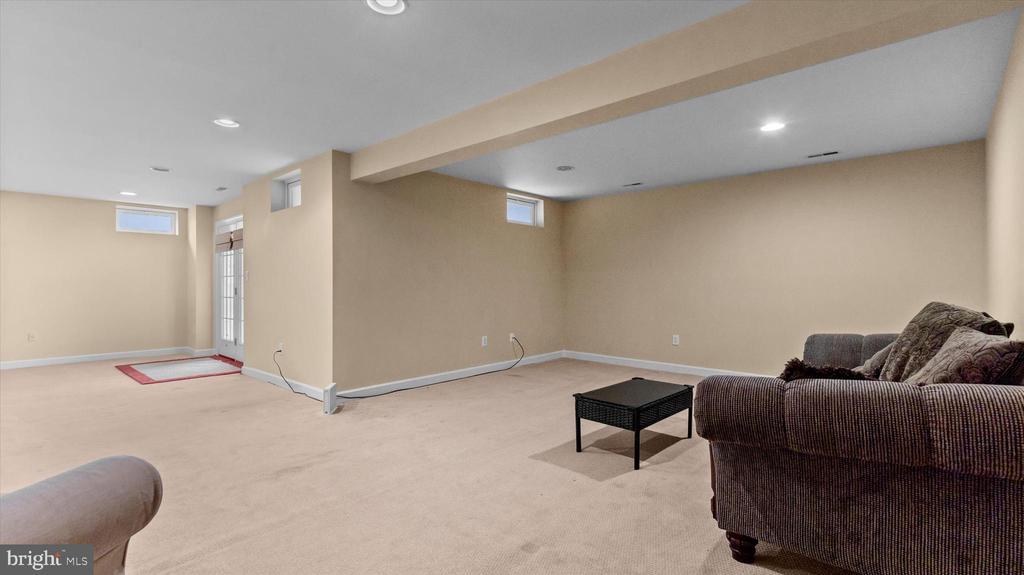 447 EL VISTA DRIVE