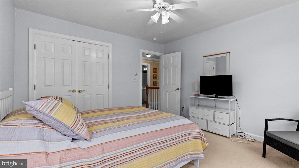 447 EL VISTA DRIVE