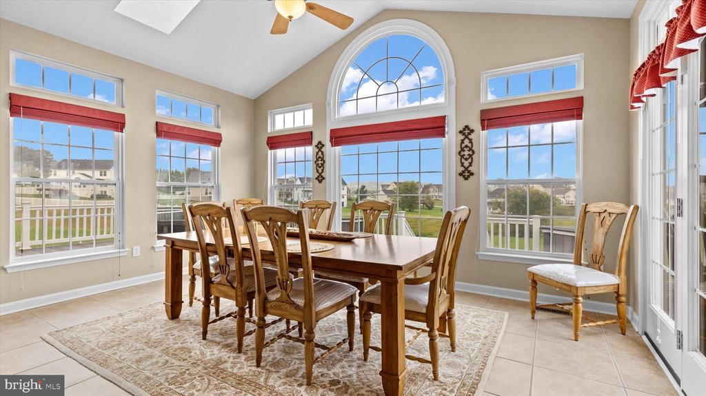 447 EL VISTA DRIVE
