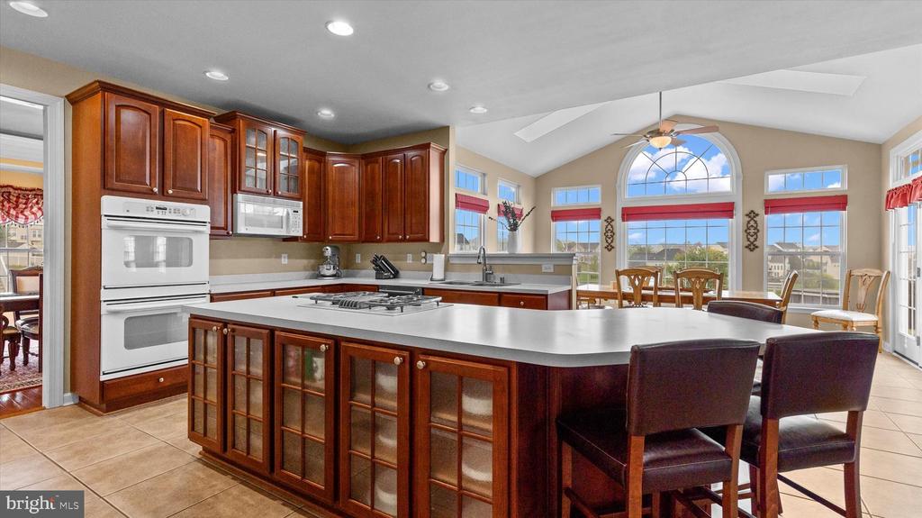 447 EL VISTA DRIVE
