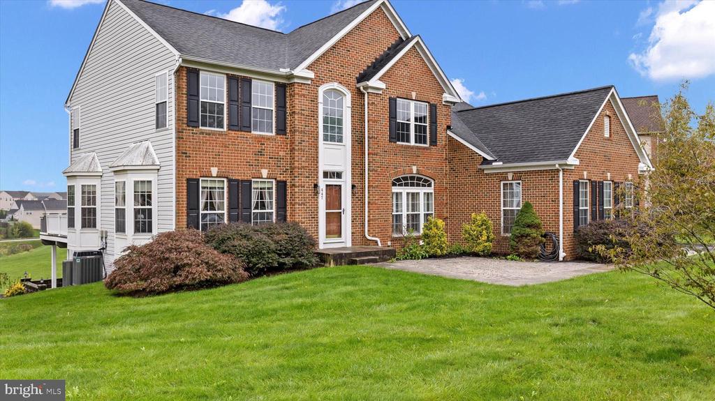 447 EL VISTA DRIVE