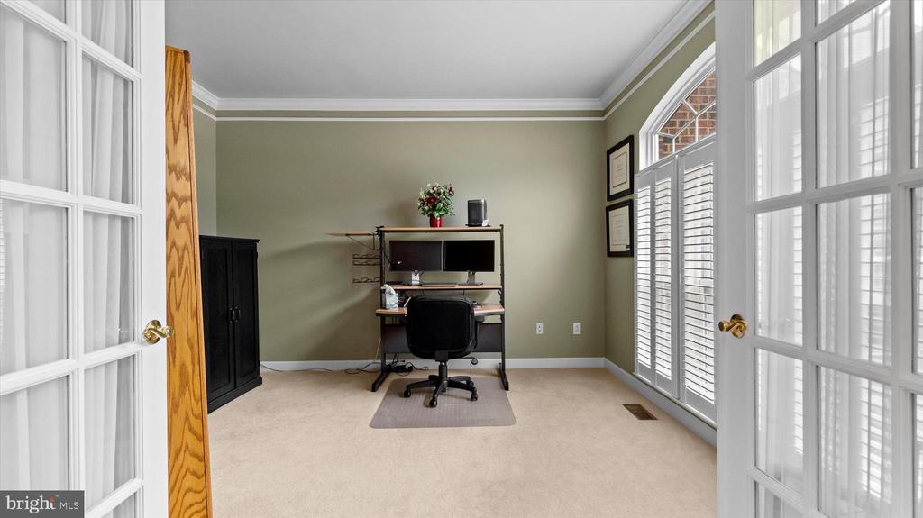 447 EL VISTA DRIVE