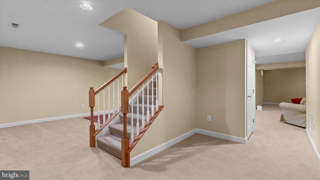 447 EL VISTA DRIVE