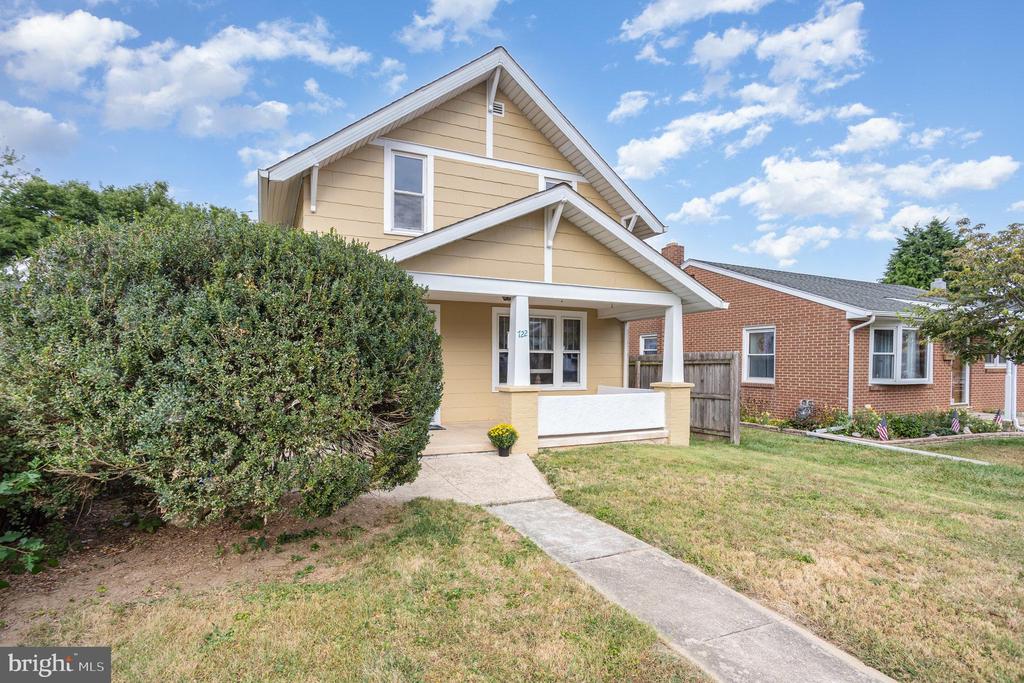 722 LANCASTER AVENUE