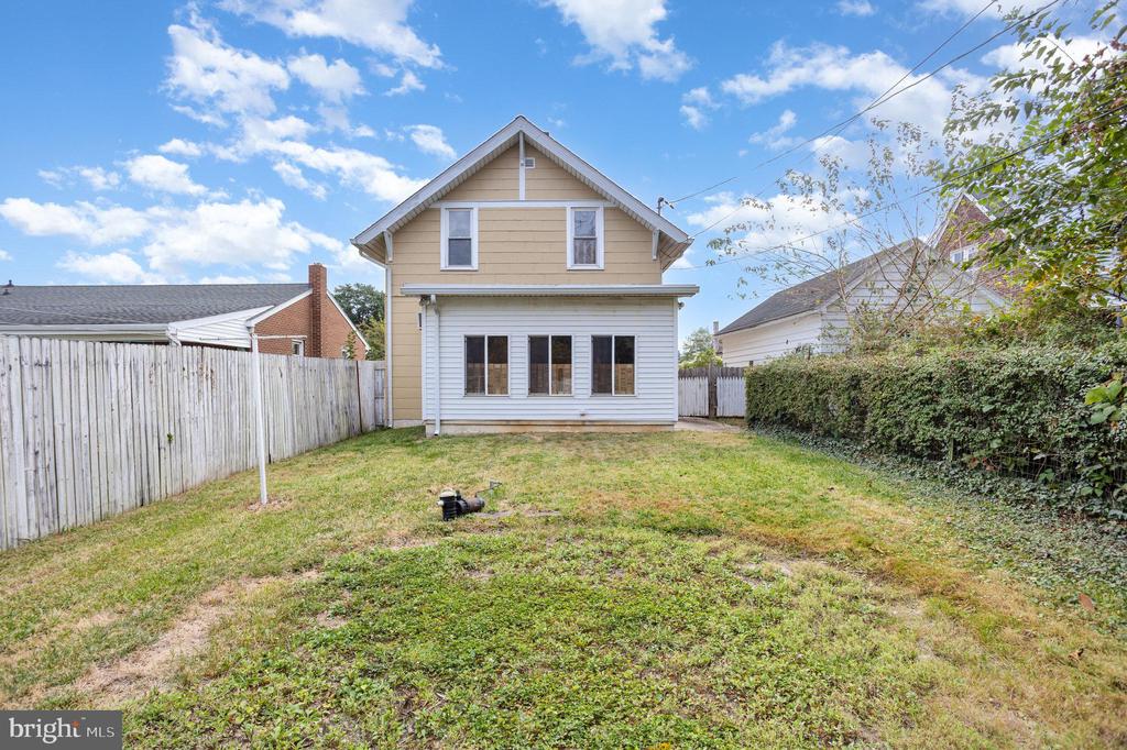 722 LANCASTER AVENUE