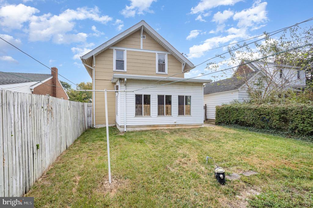 722 LANCASTER AVENUE
