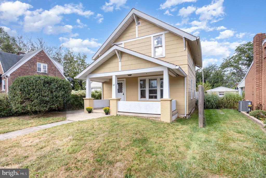 722 LANCASTER AVENUE