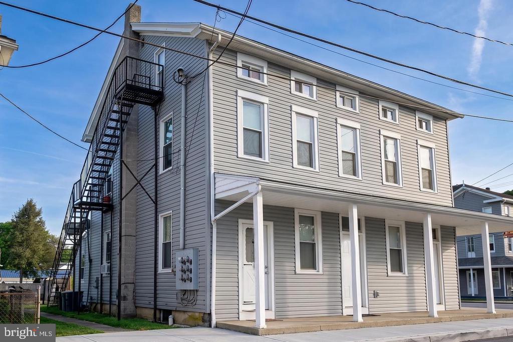 8 E BROADWAY AVE