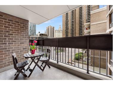 77 Fulton Street Unit: 4B
