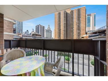 77 Fulton Street Unit: 5A