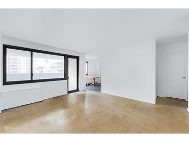 77 Fulton Street Unit: 5A