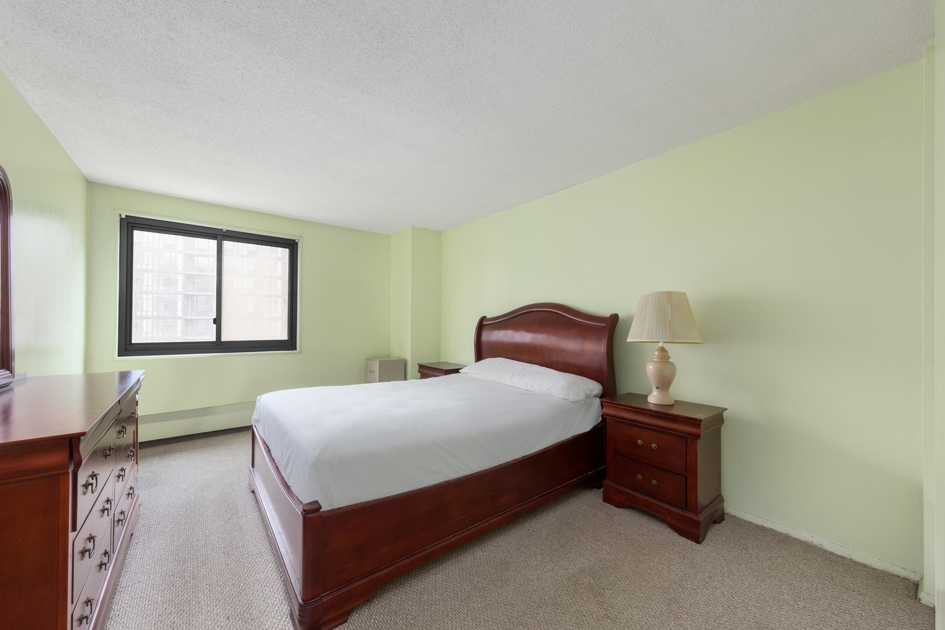 77 Fulton Street Unit: 19E