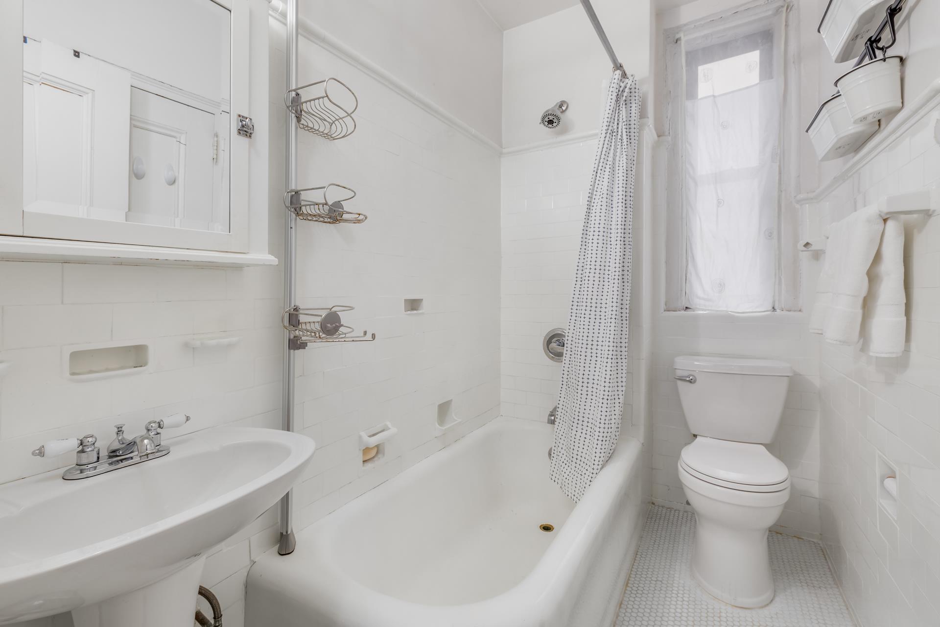 269 W 72nd Street Unit: 7A