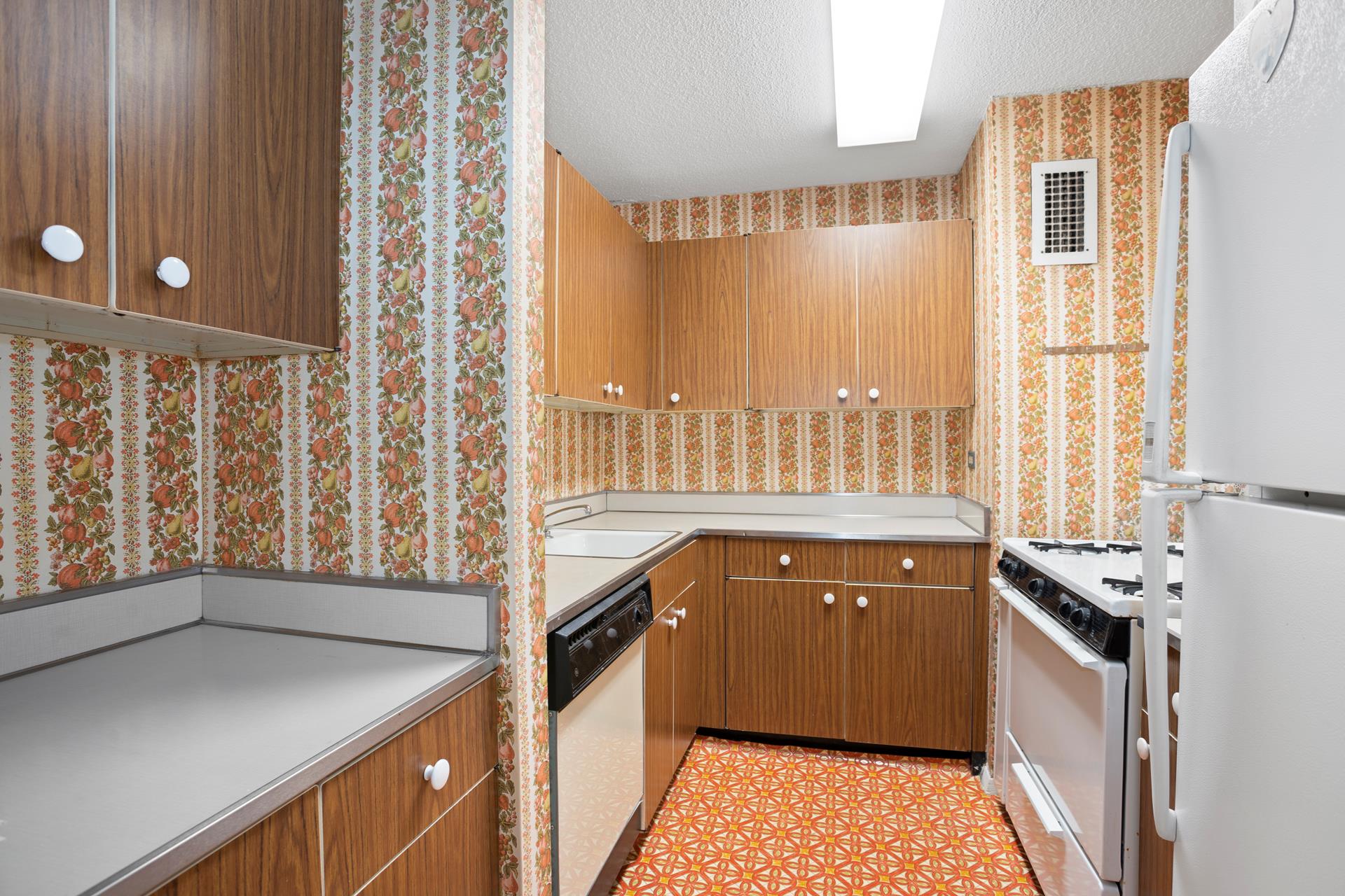 90 Gold Street Unit: 11L