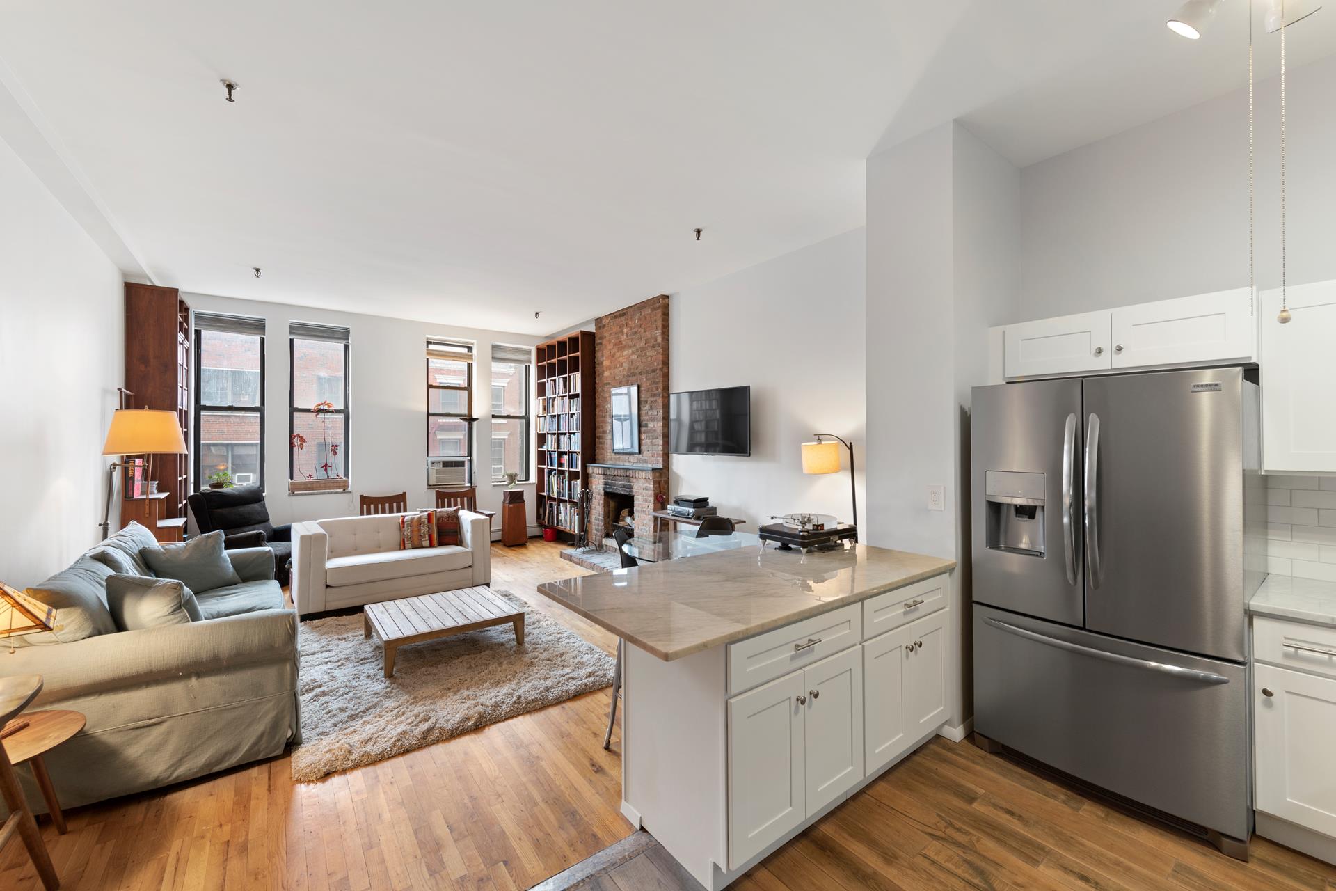 307 E 12th Street Unit: 3B