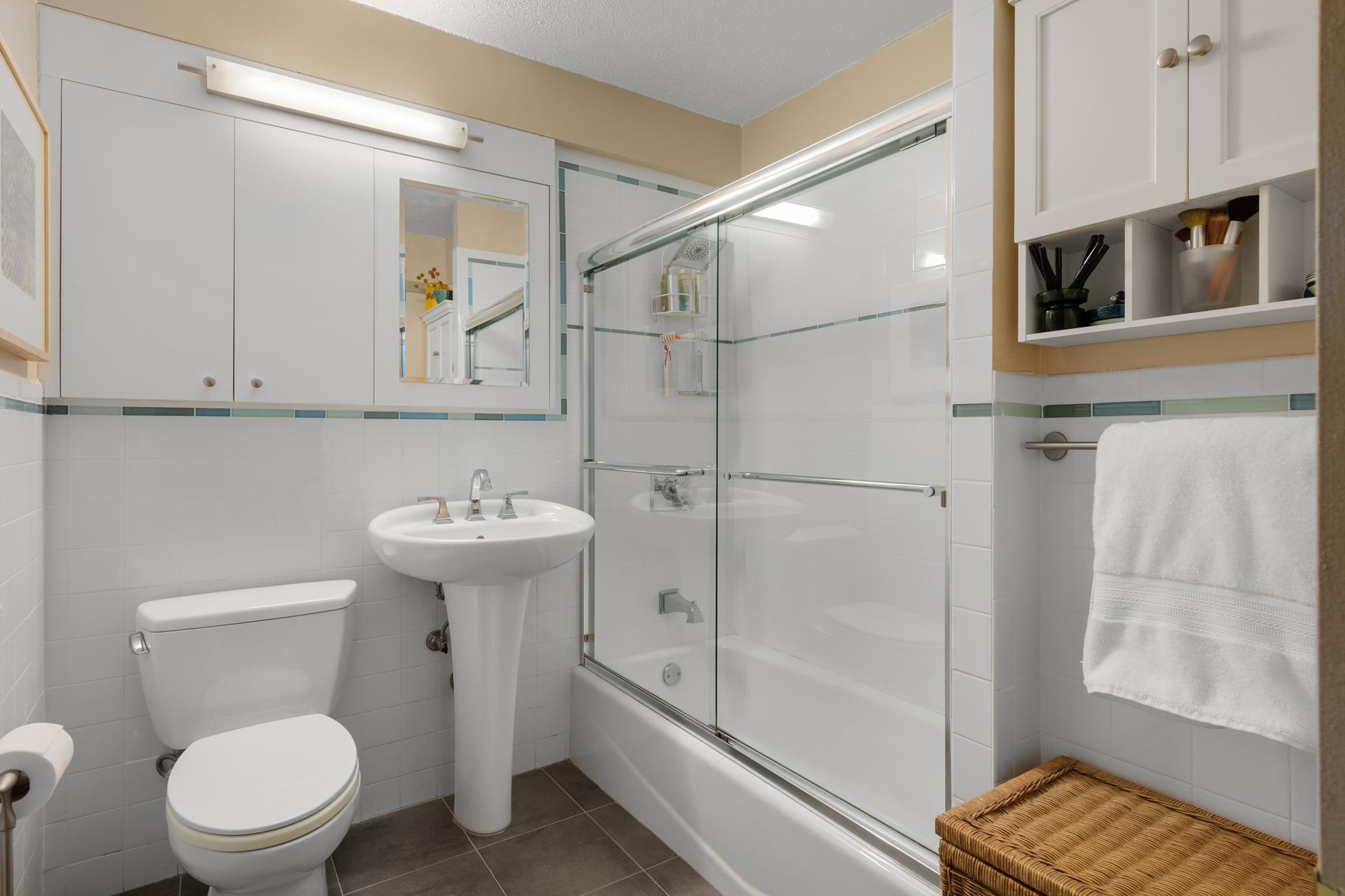 90 Gold Street Unit: 20C