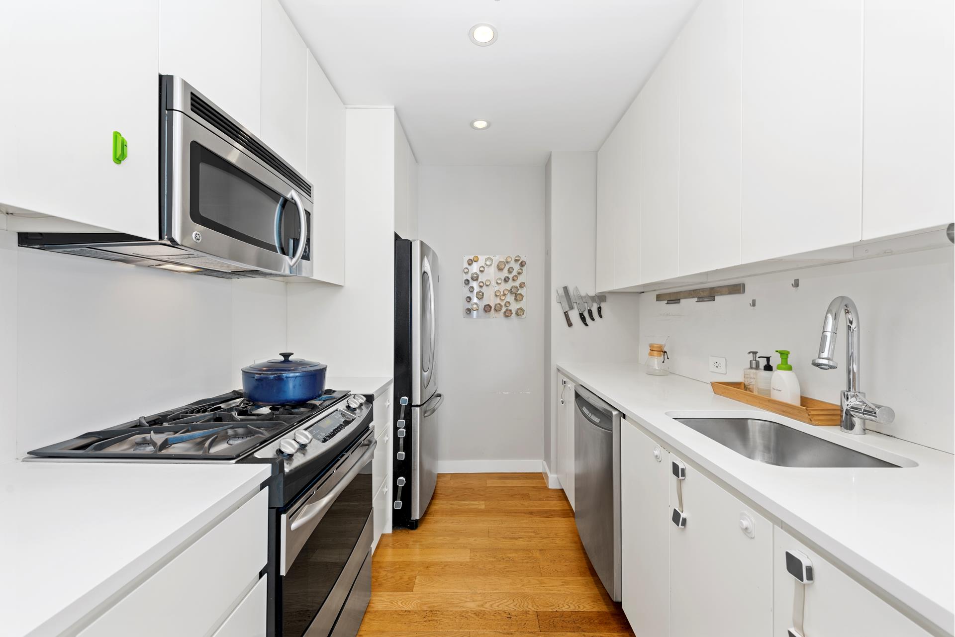 189 Schermerhorn Street Unit: 25J