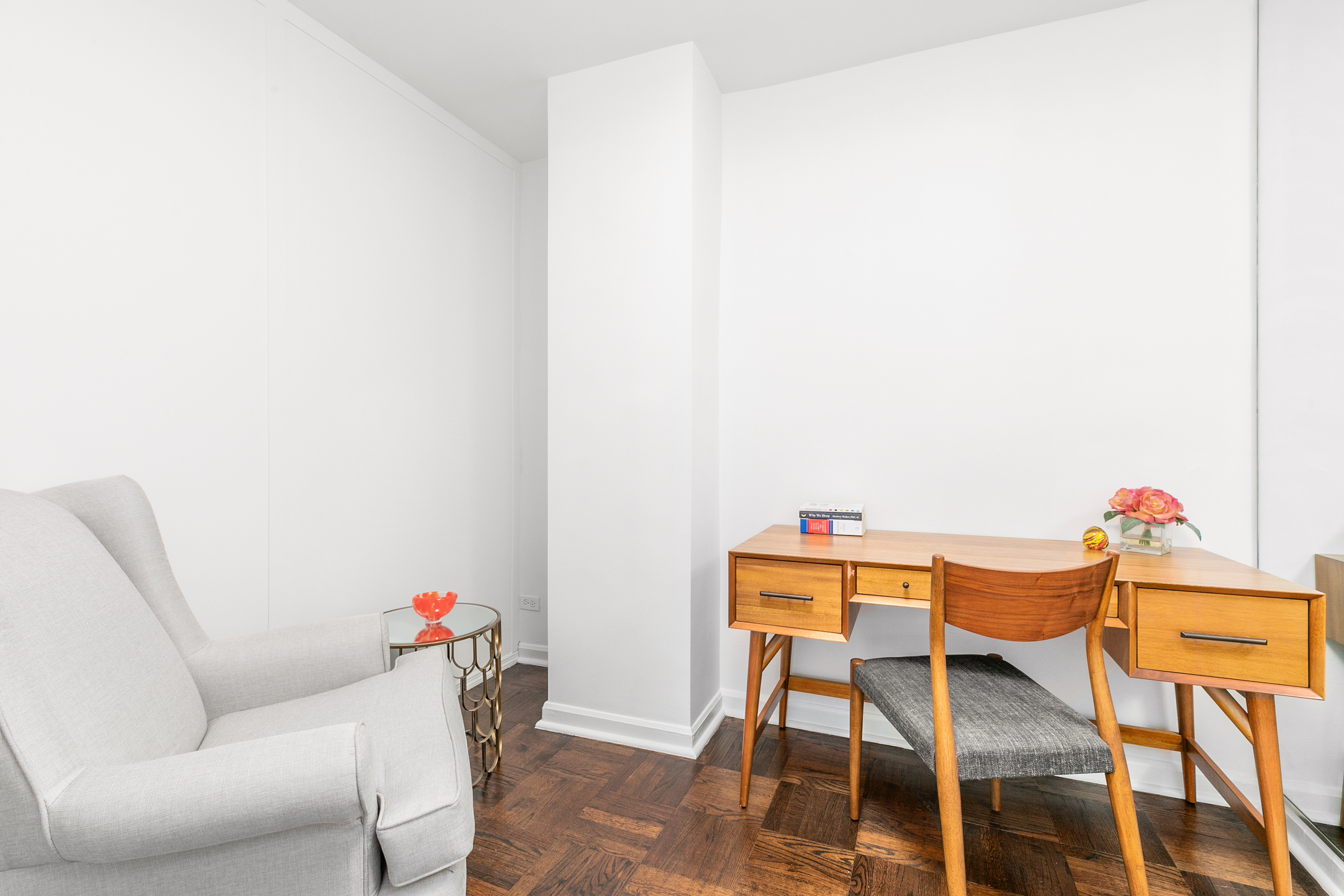 70 E 10TH Street Unit: 15W