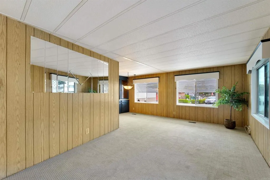 1174 E Main Unit 158