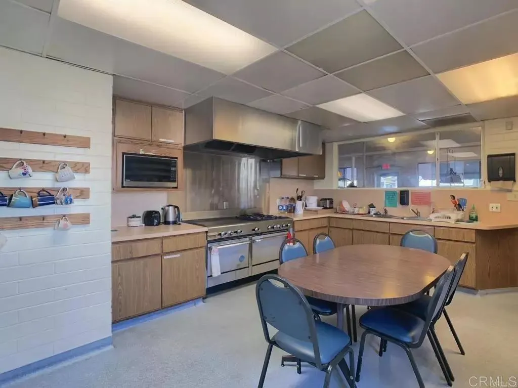 1174 E Main Unit 158
