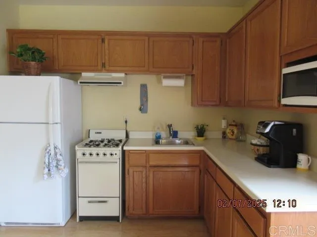 3734-38 Bonita Canyon Road