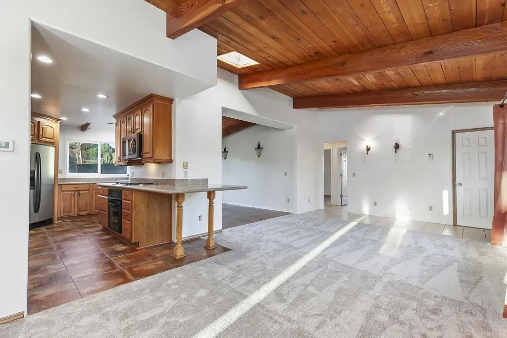 10546 Valle Vista Rd