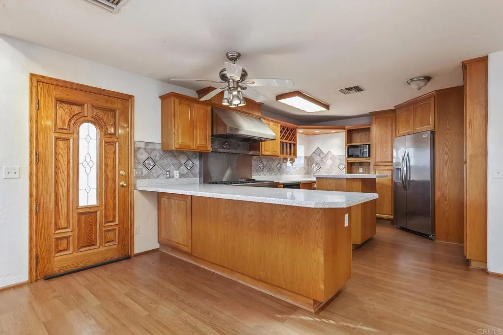 10546 Valle Vista Rd