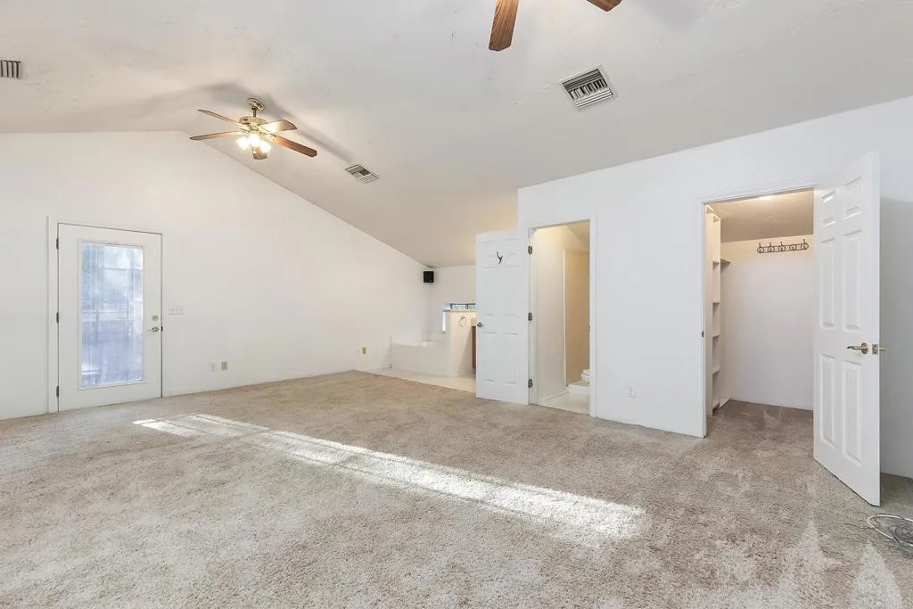 10546 Valle Vista Rd