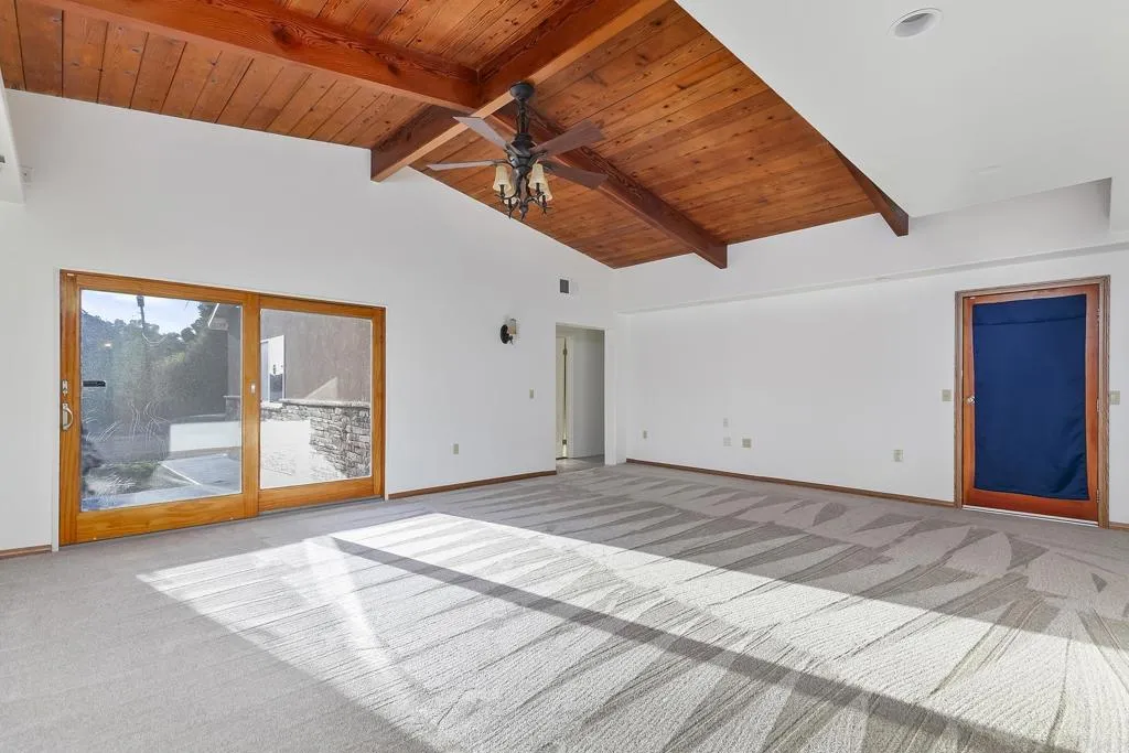10546 Valle Vista Rd
