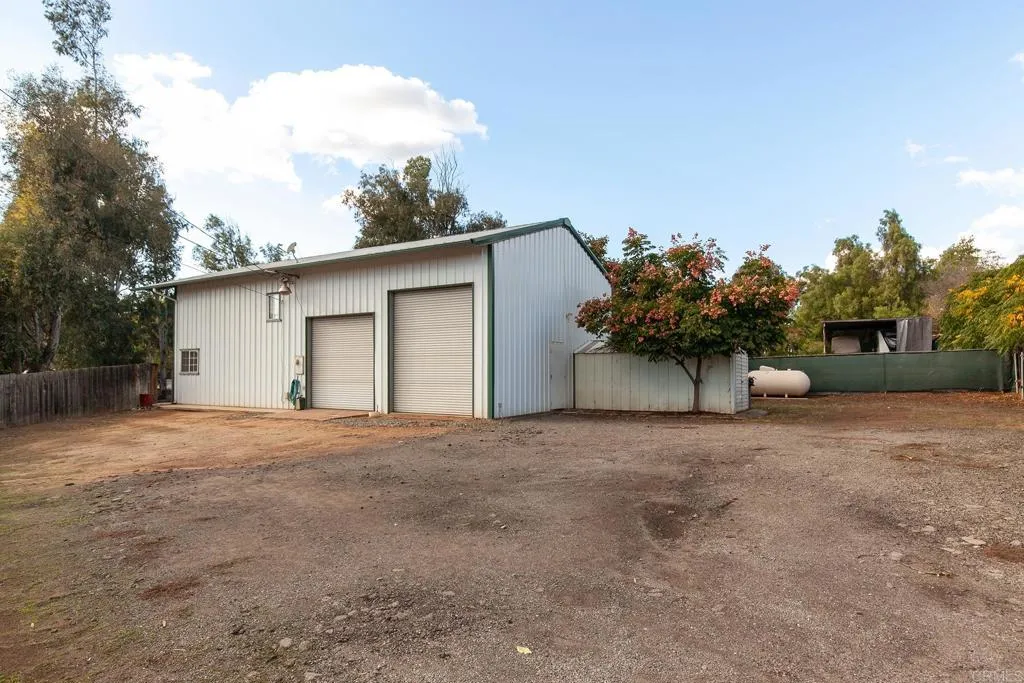 10546 Valle Vista Rd