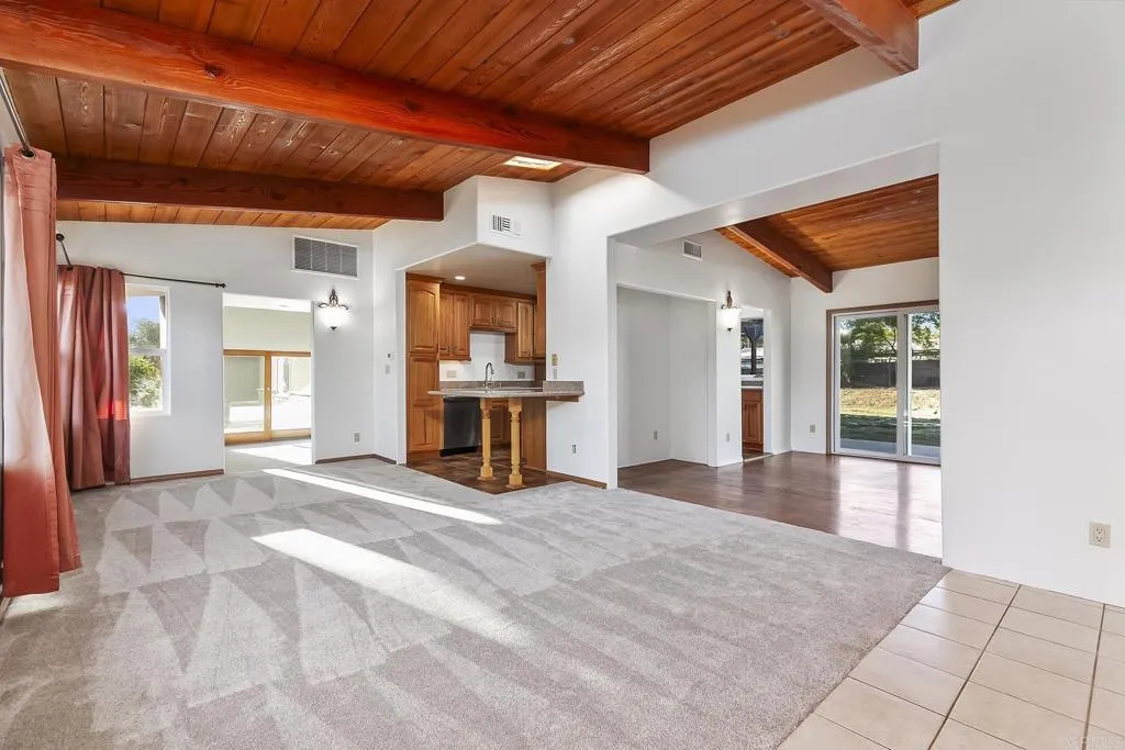 10546 Valle Vista Rd