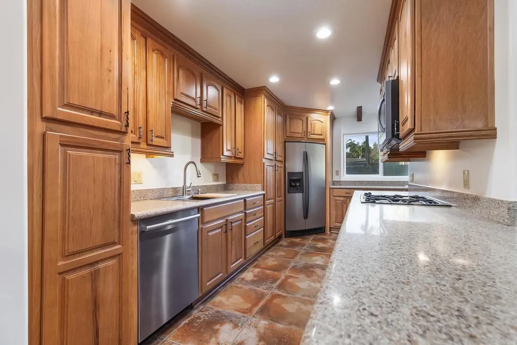 10546 Valle Vista Rd