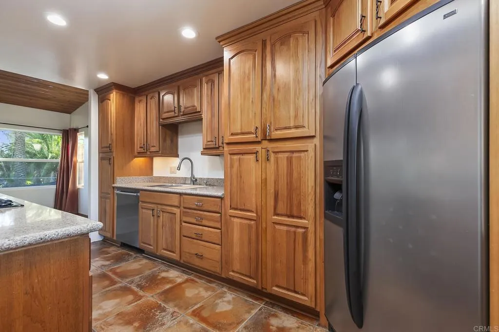 10546 Valle Vista Rd