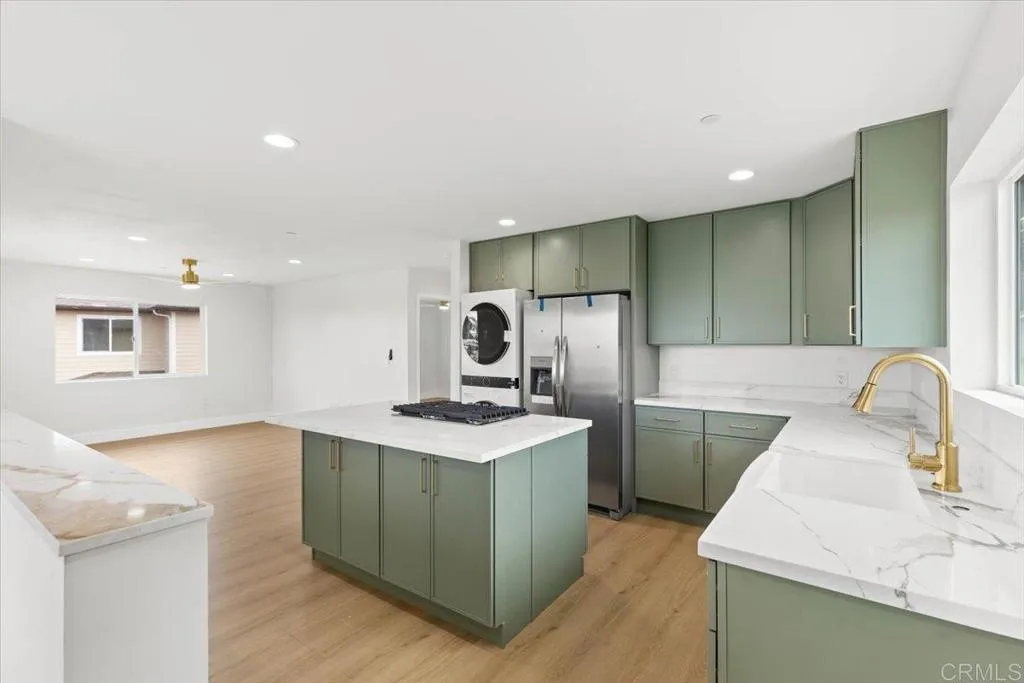 785 Lemon Avenue Unit 1-4