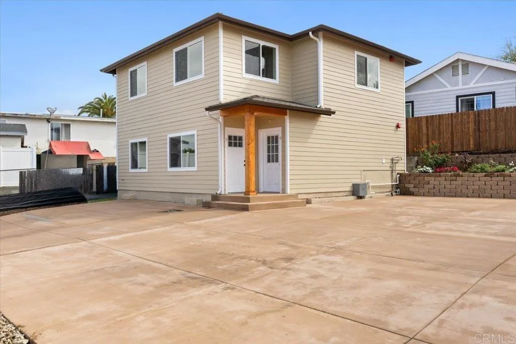 785 Lemon Avenue Unit 1-4