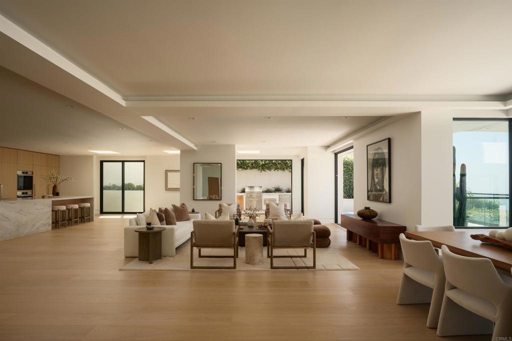 2082 Via Casa Alta